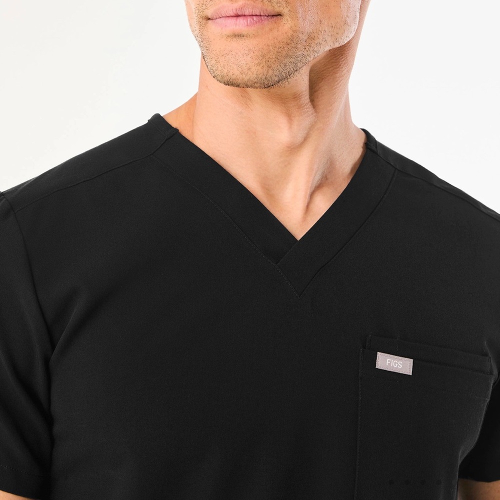 Figs Leon Three-Pocket Scrub Top